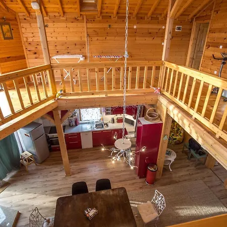 Ailyak Chalet Villa *