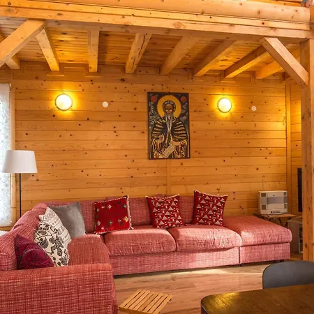 Ailyak Chalet Villa
