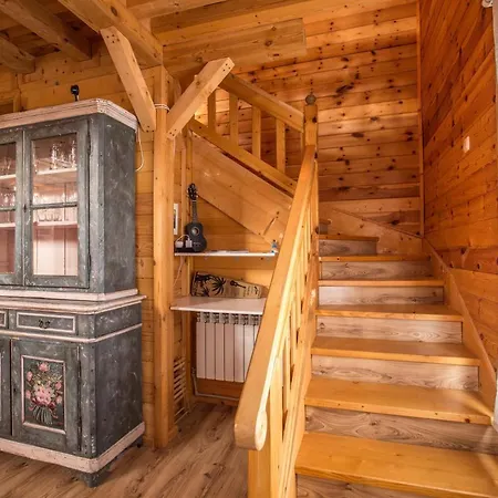 Ailyak Chalet Villa